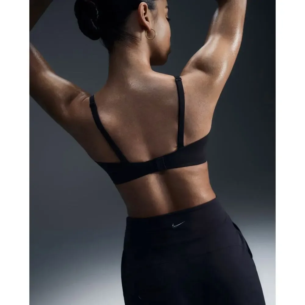 Nike Dri-FIT Bliss 7/8 Joggers Women’s Size M Black Mid-Rise DV9453-010 NWT